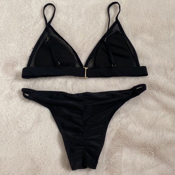 Bikini - Picture 5 of 5